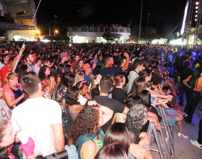 Público faz artistas se empolgarem pelo carisma nos shows - Imagem 23