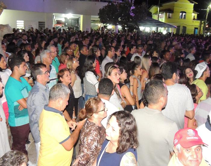 Público faz artistas se empolgarem pelo carisma nos shows - Imagem 13