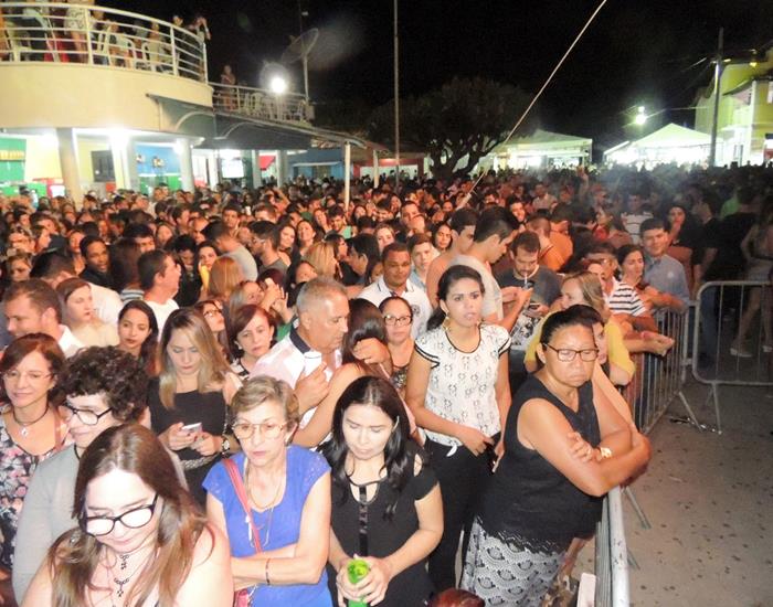 Público faz artistas se empolgarem pelo carisma nos shows - Imagem 16