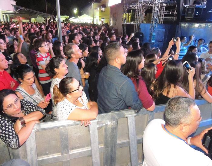 Público faz artistas se empolgarem pelo carisma nos shows - Imagem 6