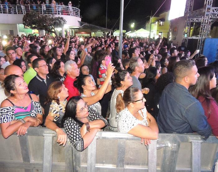 Público faz artistas se empolgarem pelo carisma nos shows - Imagem 7
