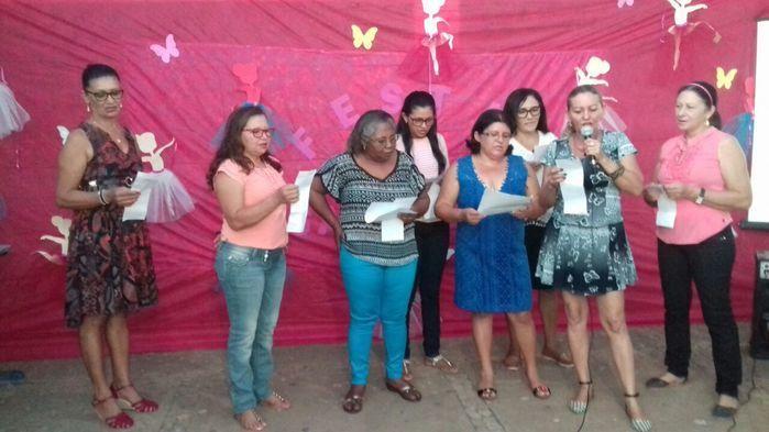 Alunos e professores promoveram belíssima festa para mães - Imagem 10