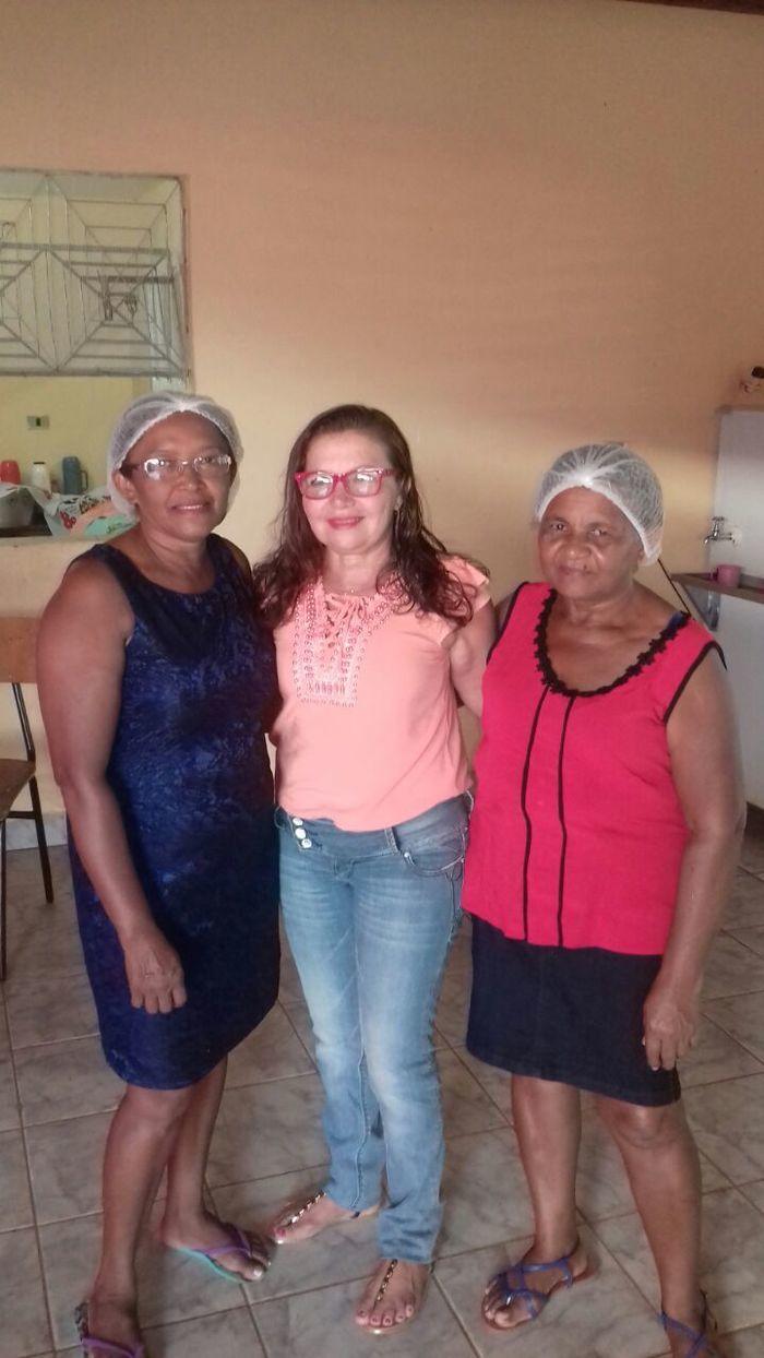 Alunos e professores promoveram belíssima festa para mães - Imagem 12