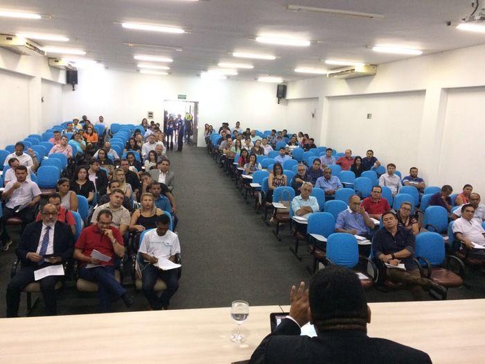 Prefeito de Francinópolis participa de Seminário  - Imagem 3