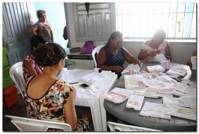 Cras realiza oficina de enxovais para o grupo de gestantes  - Imagem 3