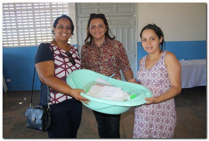 Cras realiza oficina de enxovais para o grupo de gestantes  - Imagem 21