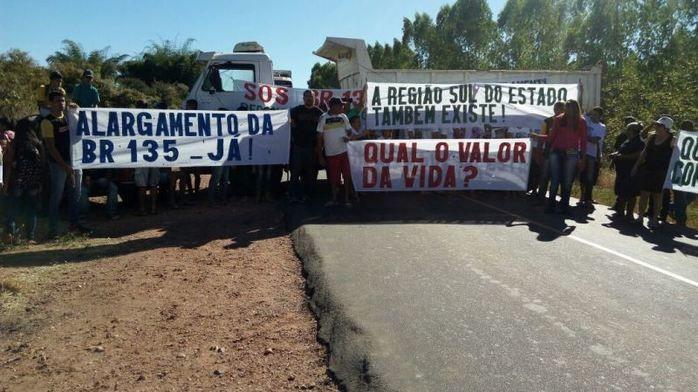 SOS BR 135: Rodovia é bloqueada em Redenção do Gurguéia  - Imagem 3