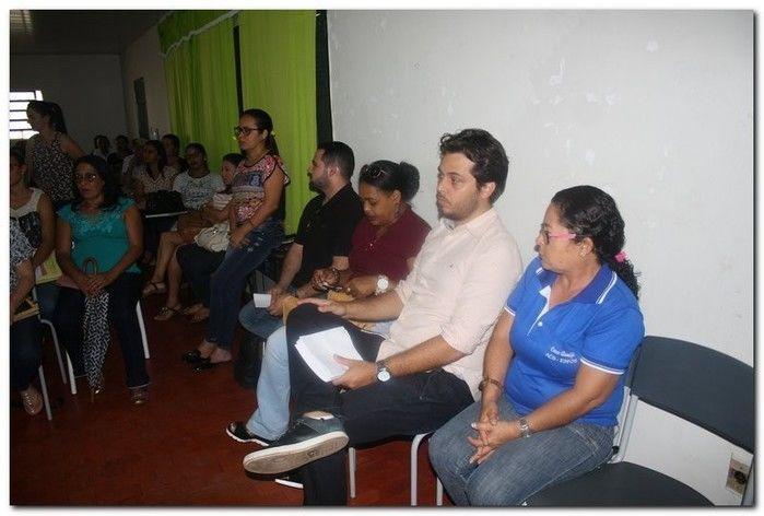 Secretaria de Saúde realiza reunião geral com os profissionais  - Imagem 4