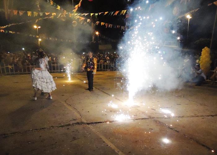 Sábado de folguedos com belas apresentações e sucesso de público - Imagem 120
