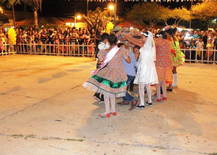 Sábado de folguedos com belas apresentações e sucesso de público - Imagem 46