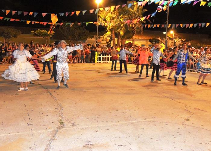Sábado de folguedos com belas apresentações e sucesso de público - Imagem 117