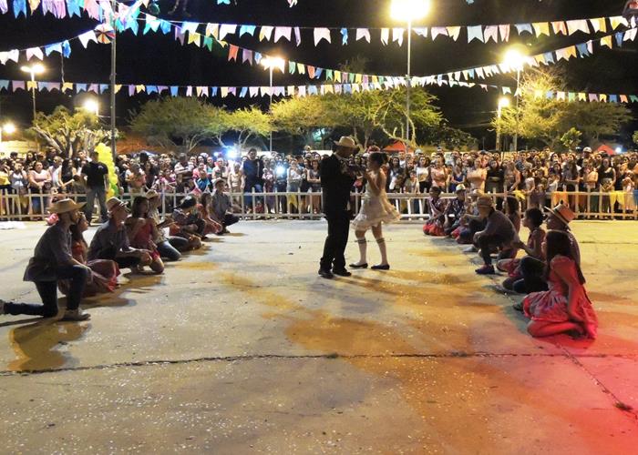 Sábado de folguedos com belas apresentações e sucesso de público - Imagem 70