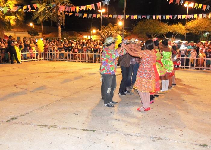 Sábado de folguedos com belas apresentações e sucesso de público - Imagem 45