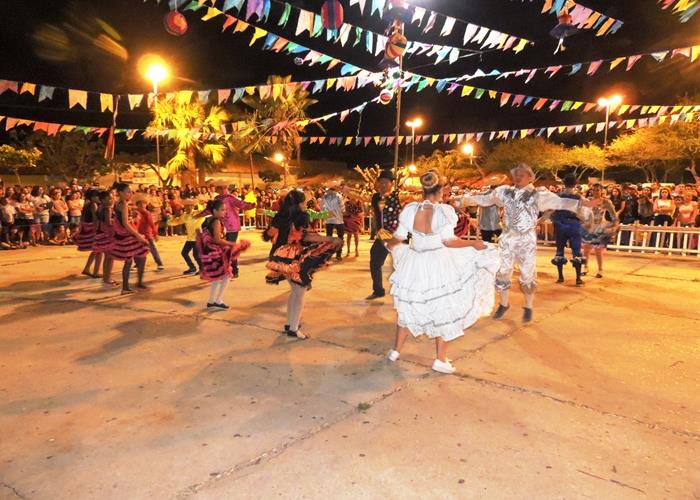 Sábado de folguedos com belas apresentações e sucesso de público - Imagem 115