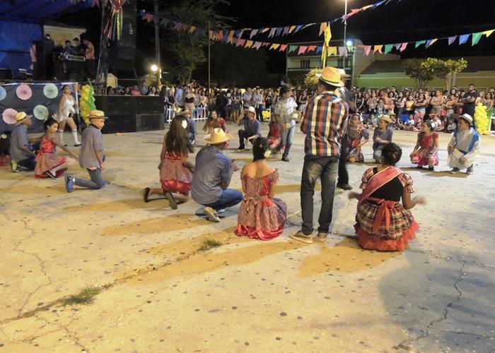 Sábado de folguedos com belas apresentações e sucesso de público - Imagem 57