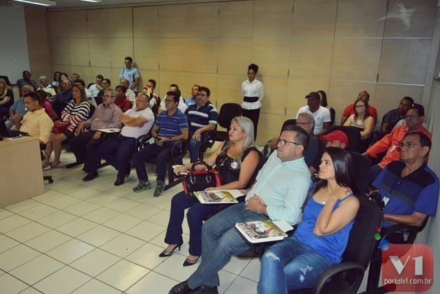 Futuro de PMDB será decido em convenção, afirma João Henrique - Imagem 5