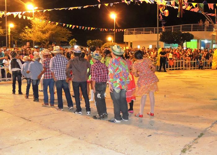 Sábado de folguedos com belas apresentações e sucesso de público - Imagem 39