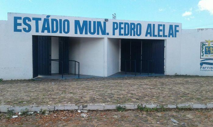 Nova pintura do estádio municipal. (Crédito: Liliane Alelaf / Facebook)