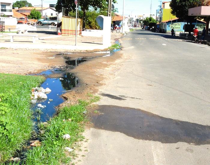 Município faz levantamento para retirar água poluída do meio da rua - Imagem 2