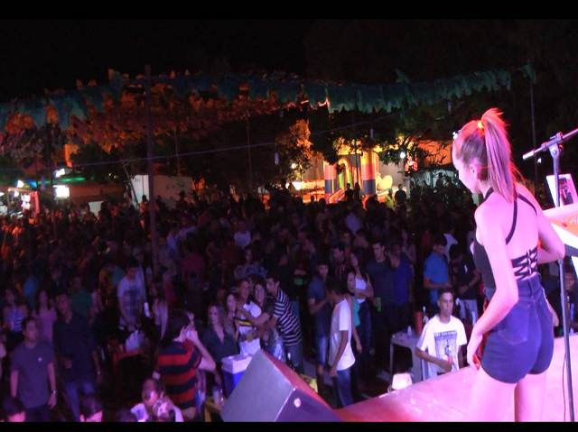 Público lota o encerramento do 31º São João do bairro Codó em DEL - Imagem 25