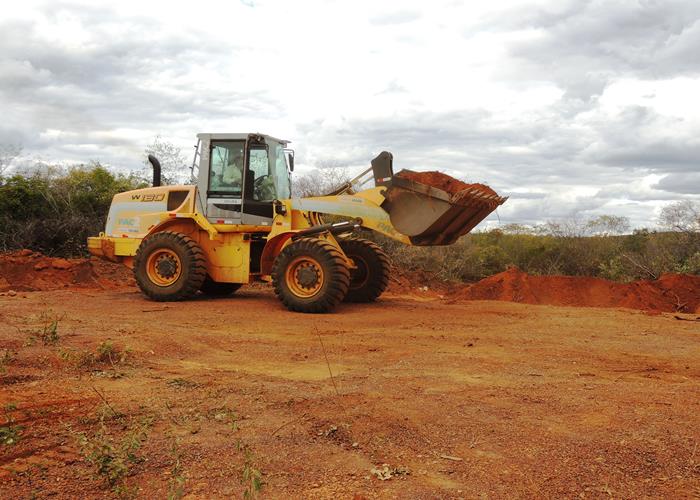 Município intensifica ações em estrada e esporte na zona rural - Imagem 23
