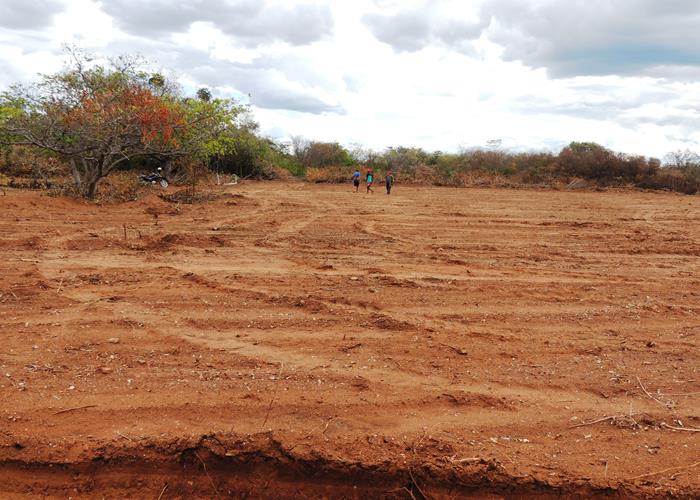 Município intensifica ações em estrada e esporte na zona rural - Imagem 12