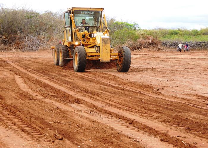 Município intensifica ações em estrada e esporte na zona rural - Imagem 18