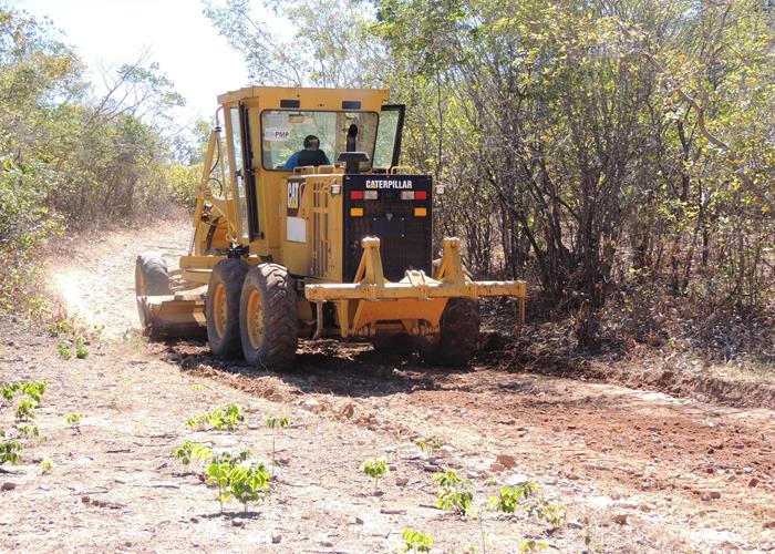 Município inicia recuperação de 10 km de estrada na zona rural - Imagem 9