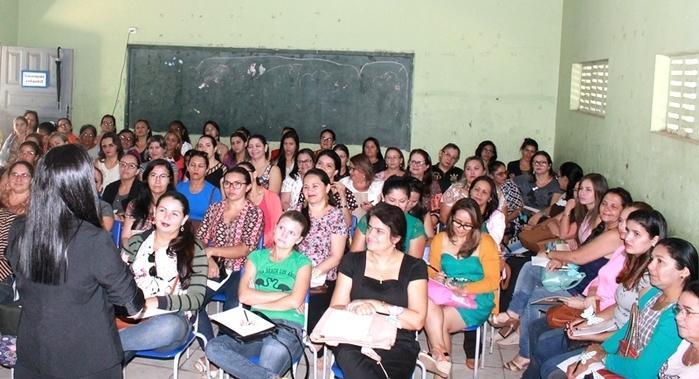  SEMED: Professores da Educação Infantil participam de encontro - Imagem 2