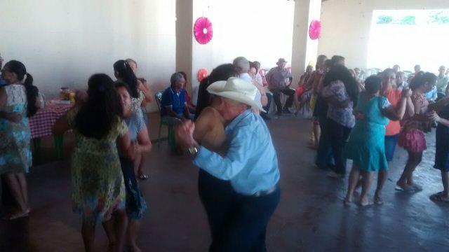 Assistência Social de Dom Expedito Lopes promoveu a Tarde Dançante - Imagem 23