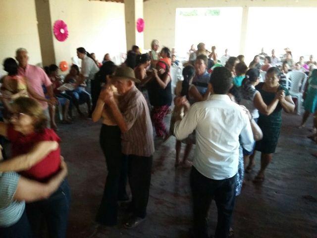 Assistência Social de Dom Expedito Lopes promoveu a Tarde Dançante - Imagem 7