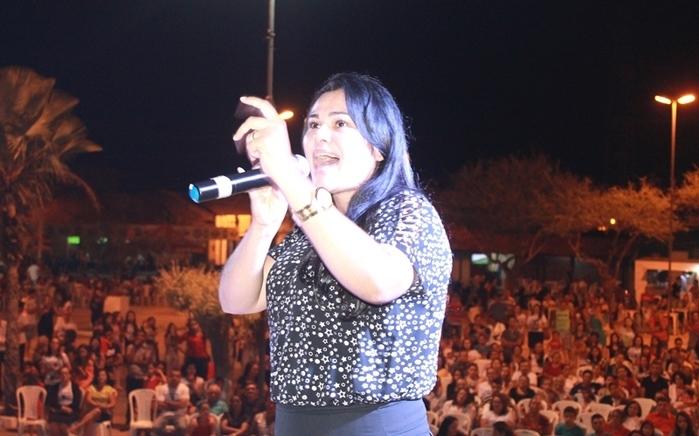 Igrejas evangélicas realizam em praça pública evento gospel - Imagem 6