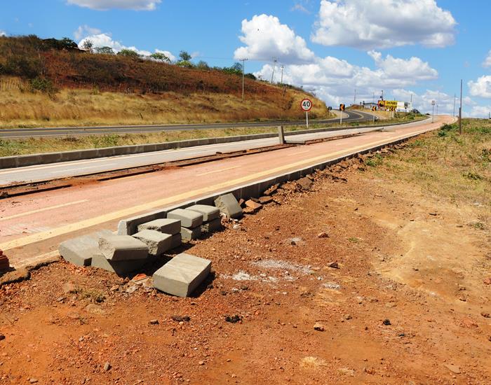 Obra da orla do açude Joana está sendo chamada de obra para para - Imagem 1