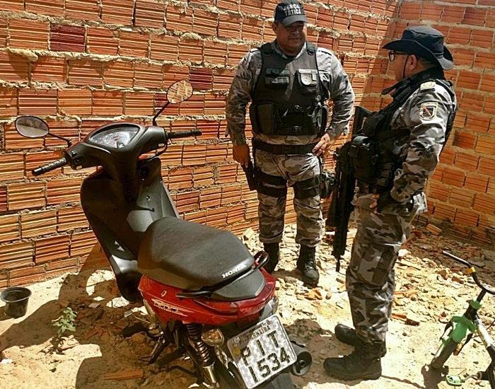 Força Tática de Parnaíba recupera três motos roubadas e prende dois - Imagem 4