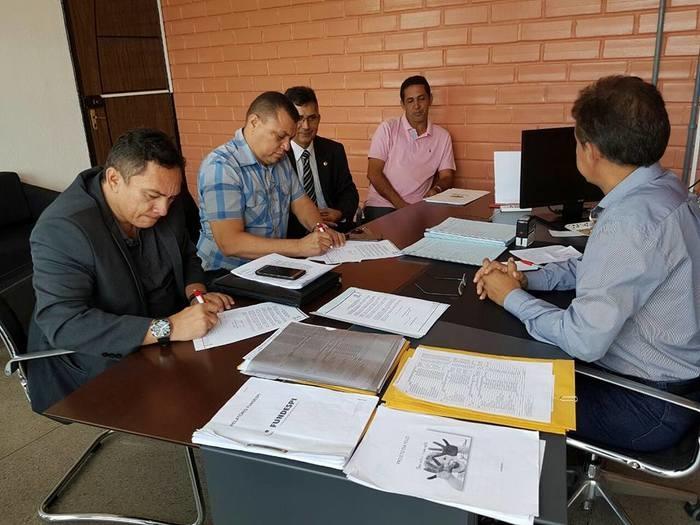 Assinada ordem de serviço para construção do estádio - Imagem 1