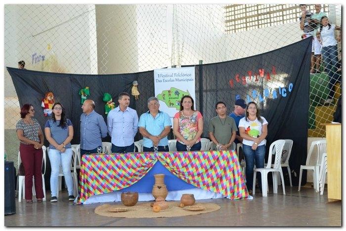 I Festival Folclórico das Escolas Municipais - Imagem 1