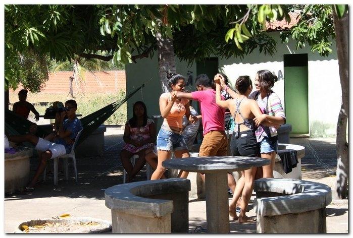 SEMTAC proporciona manhã de lazer para crianças e adolescentes  - Imagem 12