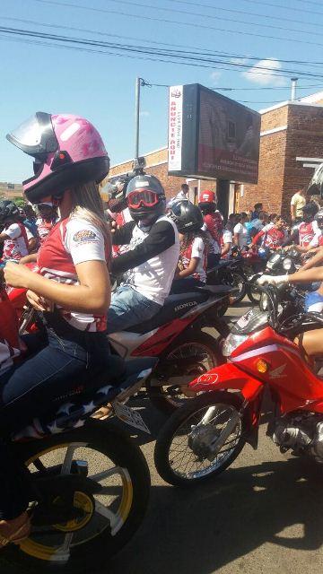 MILHARES DE MOTOCICLISTAS NAS RUAS DA CIDADE - Imagem 59