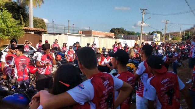 MILHARES DE MOTOCICLISTAS NAS RUAS DA CIDADE - Imagem 48