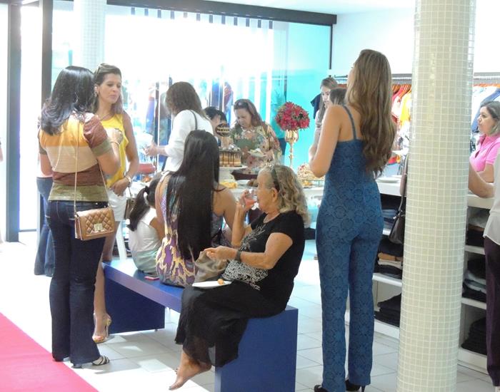 Inaugurada reforma e novo designer da loja Mãozinha Grifes e Marcas - Imagem 99