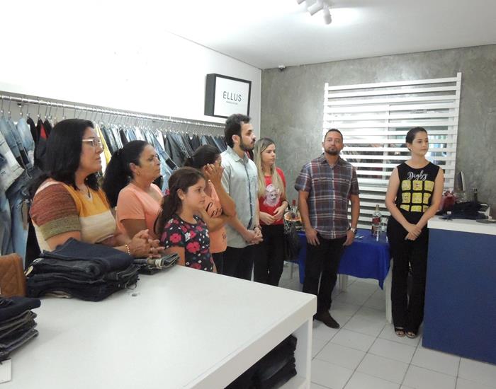 Inaugurada reforma e novo designer da loja Mãozinha Grifes e Marcas - Imagem 66