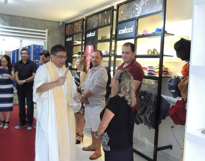 Inaugurada reforma e novo designer da loja Mãozinha Grifes e Marcas - Imagem 76