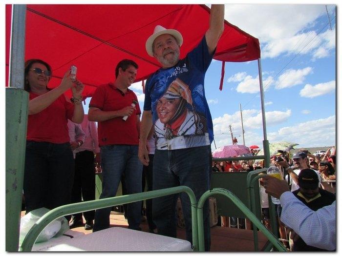 Ex-Presidente Lula visitou Inhuma neste sábado  - Imagem 18