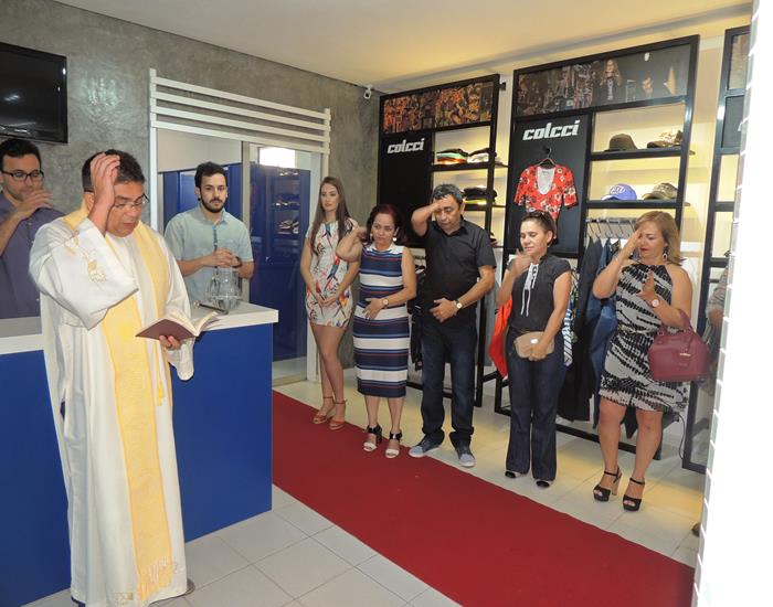 Inaugurada reforma e novo designer da loja Mãozinha Grifes e Marcas - Imagem 83