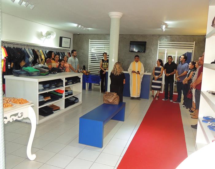 Inaugurada reforma e novo designer da loja Mãozinha Grifes e Marcas - Imagem 61