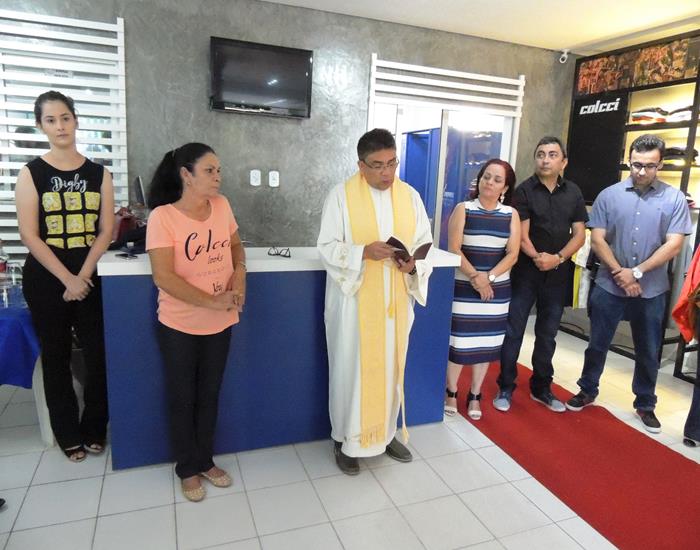 Inaugurada reforma e novo designer da loja Mãozinha Grifes e Marcas - Imagem 56