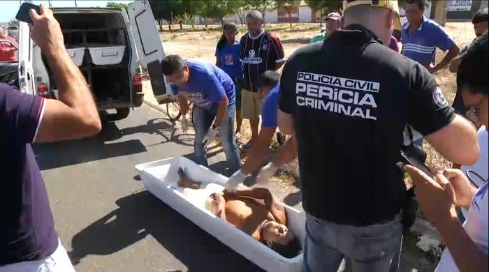 Instituto Médico Legal realizou a remoção do corpo (Crédito: Kairo Amaral)