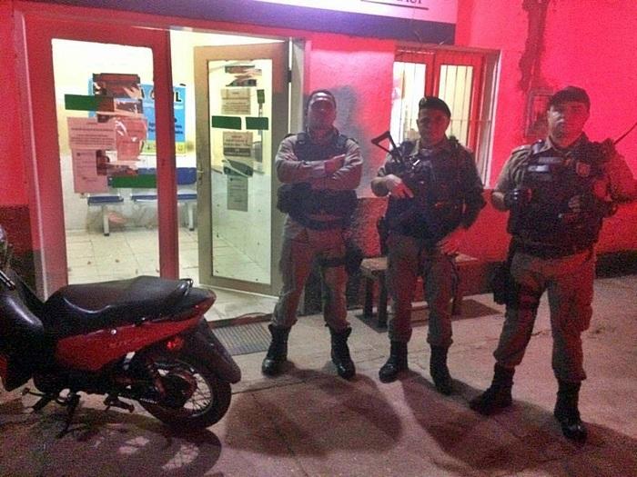 Moto furtada e encontrada abandonada. (Crédito: Divulgação / PM-PI)