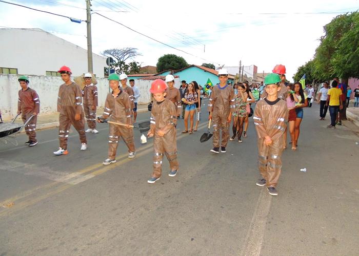 Desfile do 7 de Setembro destaca a história do Brasil  - Imagem 219