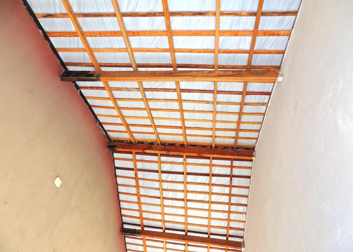 Teto cm plástico (Crédito: Edinardo Pinto )